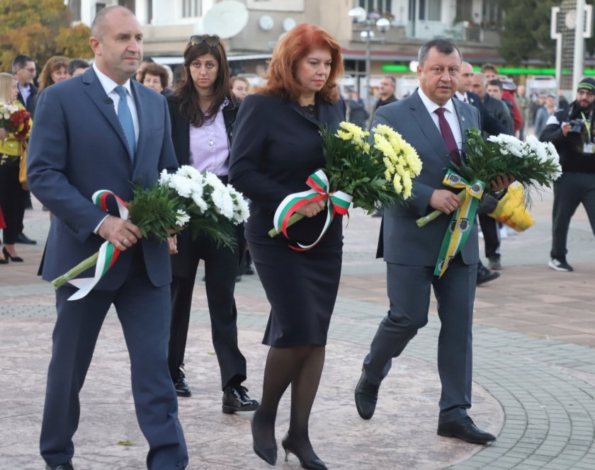 Радев и Йотова в Павликени: Продължаваме заедно борбата за нова България