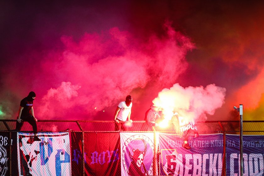 Нов хит на чичо Венци: Простаци подпалиха стадиона ни, шефовете ги хвалят!? 