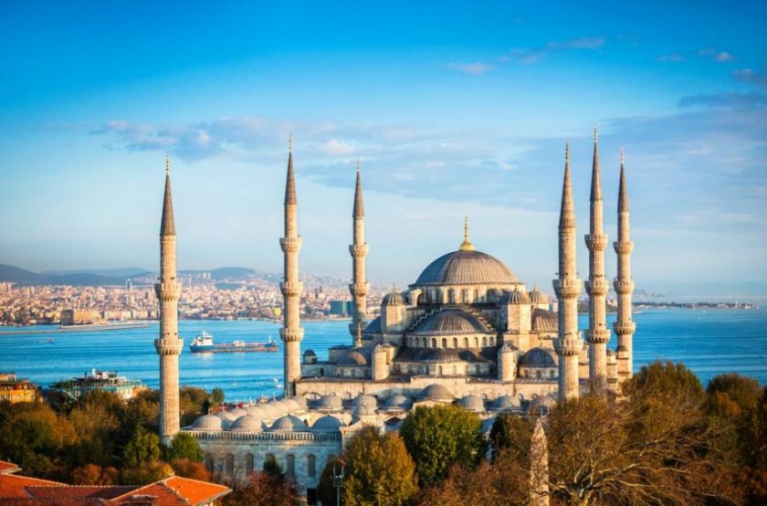Агитация в деня за размисъл в Турция