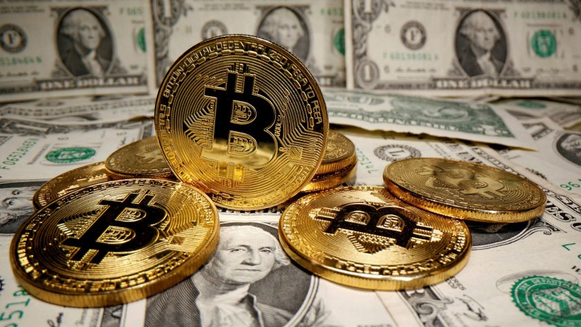 Bitcoin отново падна под $60 000