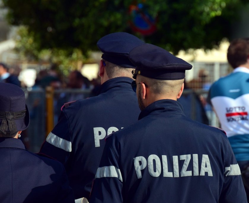 Полицията в Италия обискира домове на антиваксъри