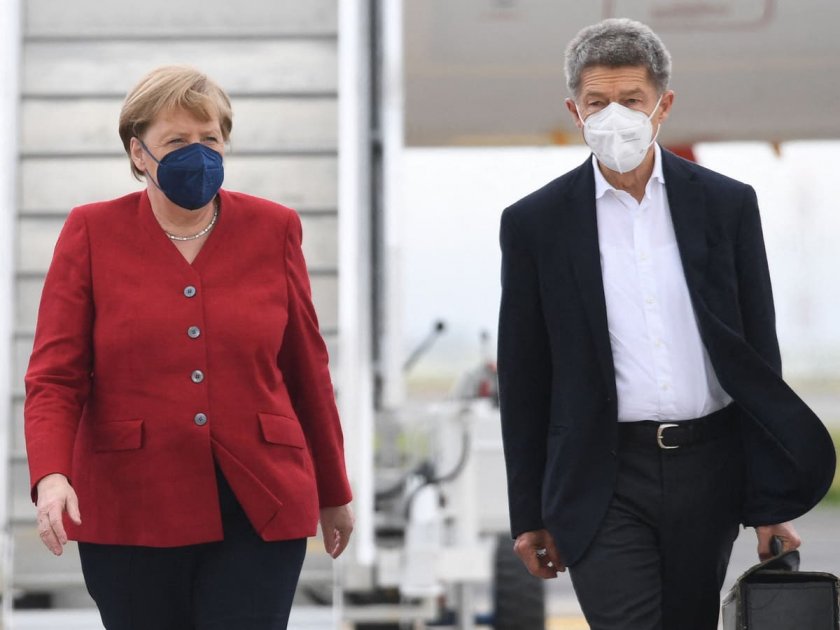 Съпругът на Меркел отдаде на „мързела на немците“ слабата ваксинация