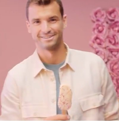 Да ти потекат лигите: Розов Гришо в реклама за сладолед