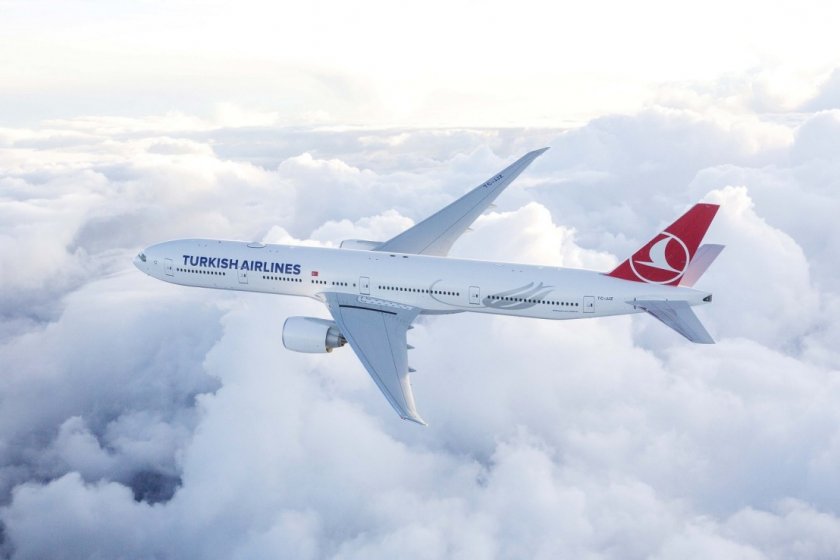 Turkish Airlines е без конкуренция – дава чорапи „Версаче”