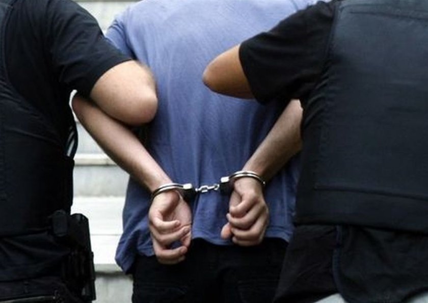 Изверг заля с киселина млада жена в София, арестуваха го