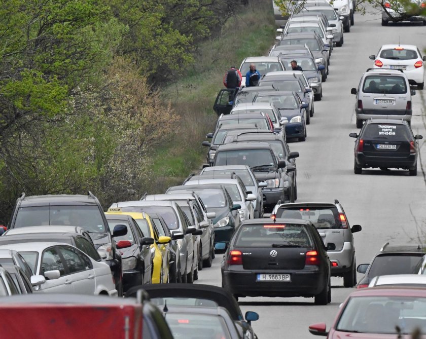 Катастрофа в Кресненското дефиле блокира пътя към Гърция