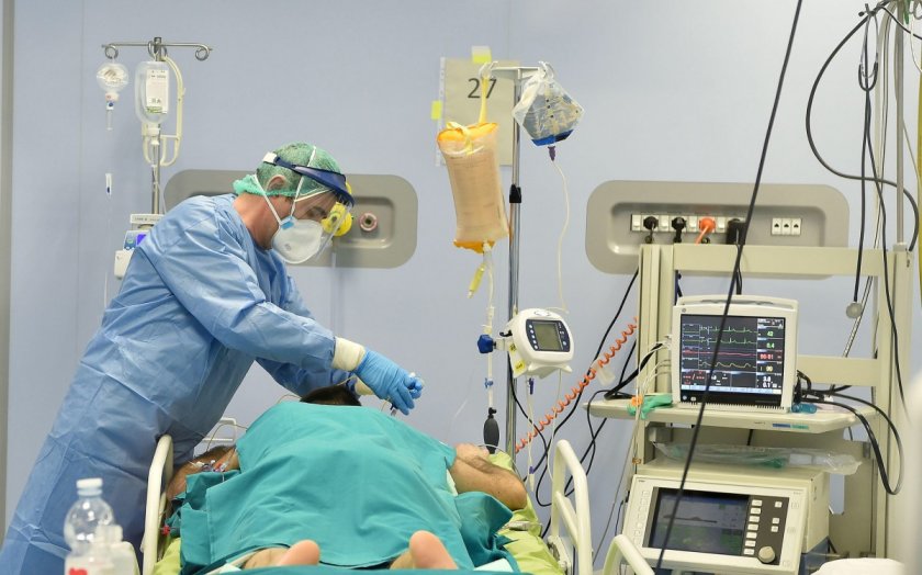 Болниците в Кипър спират плановите операции