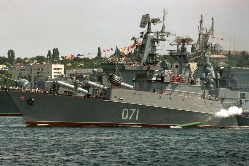 Задържаха кораб с руски пиян екипаж