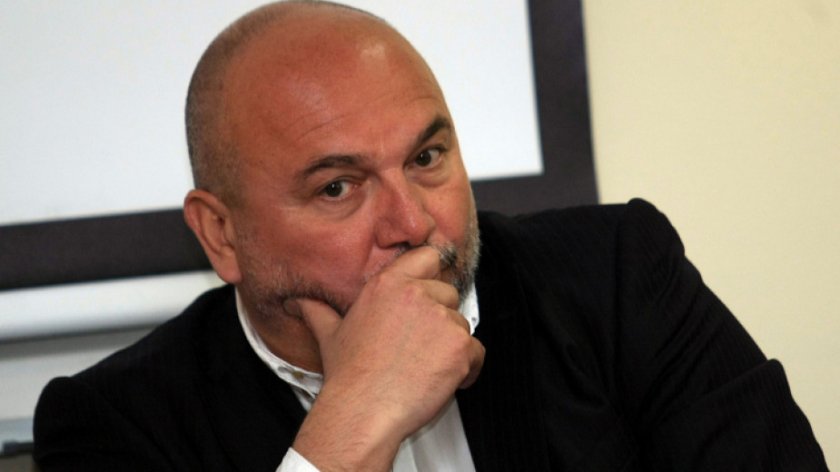 Любомир Дацов: Кабинетът се опита да си осигури комфорт от дълг с ниски лихви