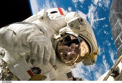 Русия праща японски милиардер в космоса 