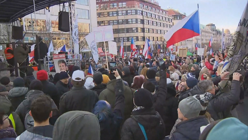 Хиляди протестираха в Чехия срещу задължителната ваксинация