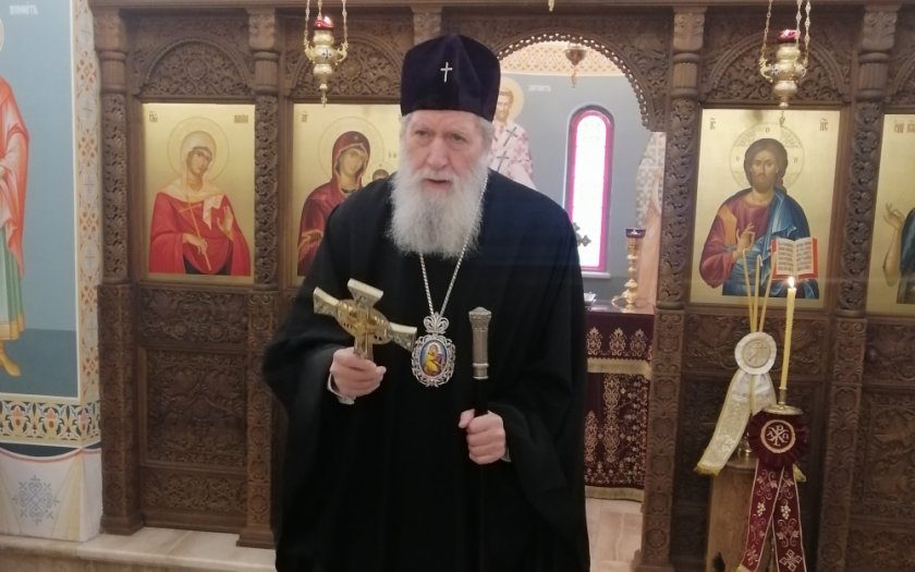 В "Света Марина" патриархът се помоли за край на пандемията (СНИМКИ)