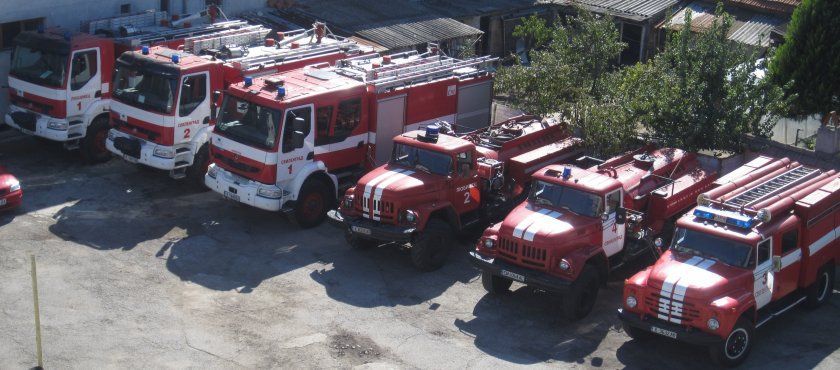 Коледна украса вероятно е причинила пожара в село Торос
