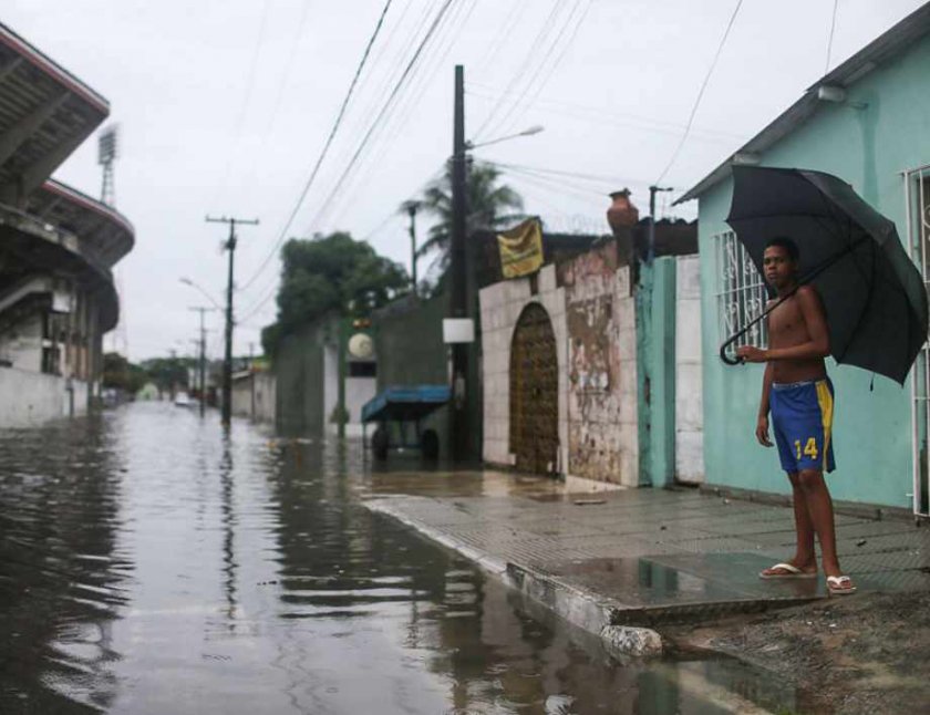 Евакуираха над 11 000 бразилци заради проливните дъждове