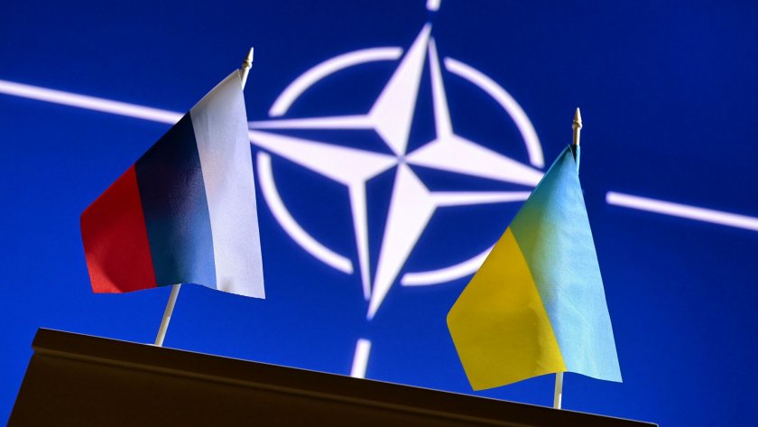 Външните министри от НАТО на извънредна среща за Украйна