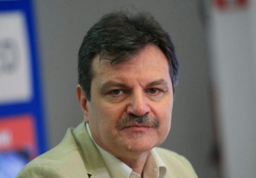 Д-р Симидчиев: Без мерки Омикрон ни отнася