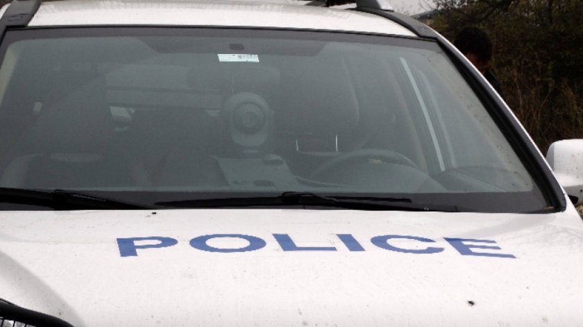 Двама мъже са задържани за разпространение на наркотици