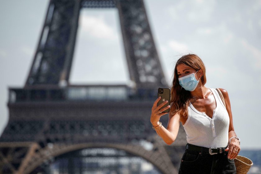 Френски съд отмени задължителното носене на маски навън в Париж