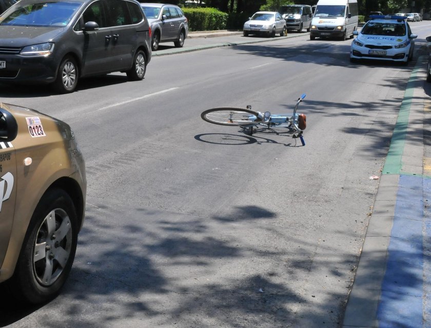 Шофьор удари колоездач в Благоевград