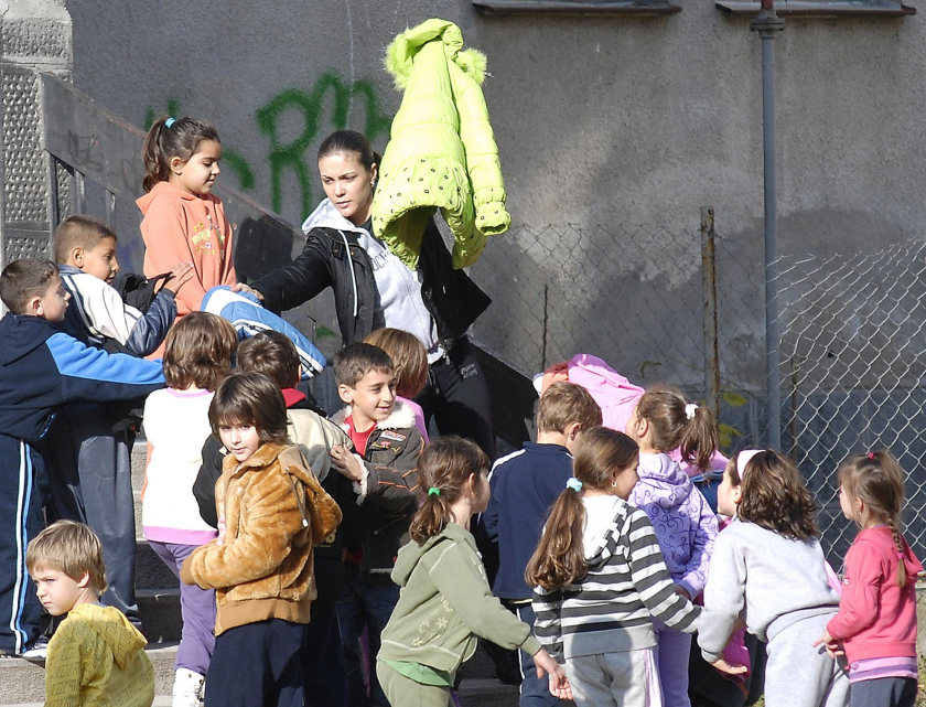 Синдикати и школски директори искат 9 дни междусрочна ваканция 