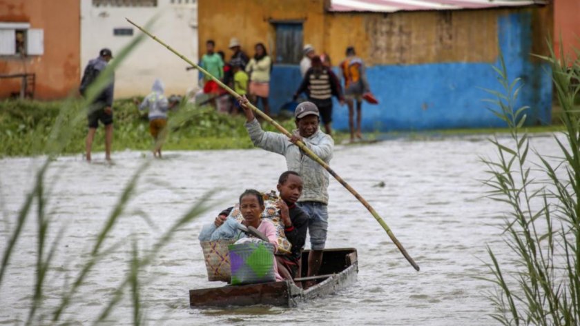 Тропическа буря в Мадагаскар и Мозамбик взе жертви