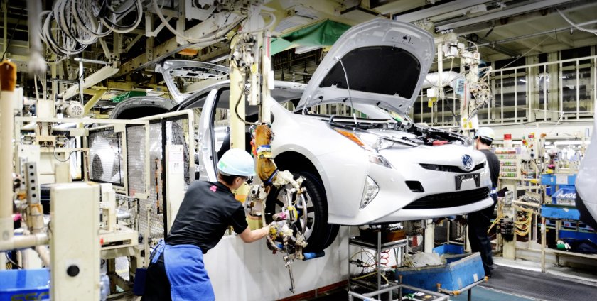 "Тойота" спира 19 производствени линии заради липса на компоненти