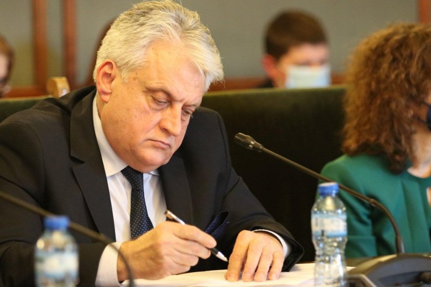 Антикорупционната комисия проверява Бойко Рашков. Това каза Сотир Цацаров на