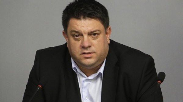 Атанас Зафиров: Наши войници няма да участват във въоръжени конфликти