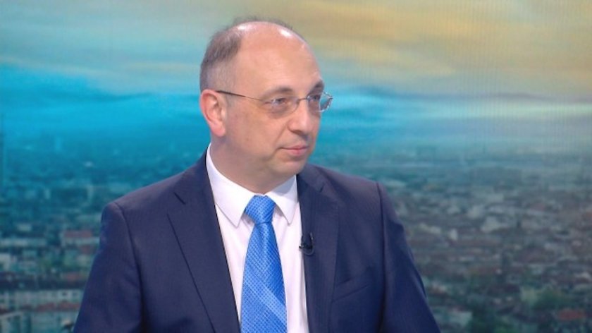 Николай Василев: Ще имаме най-драматичния дефицит в историята за последните 25 г.