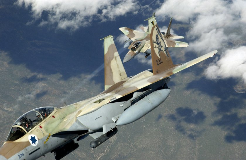 Израел бомбардира ирански цели в Ирак