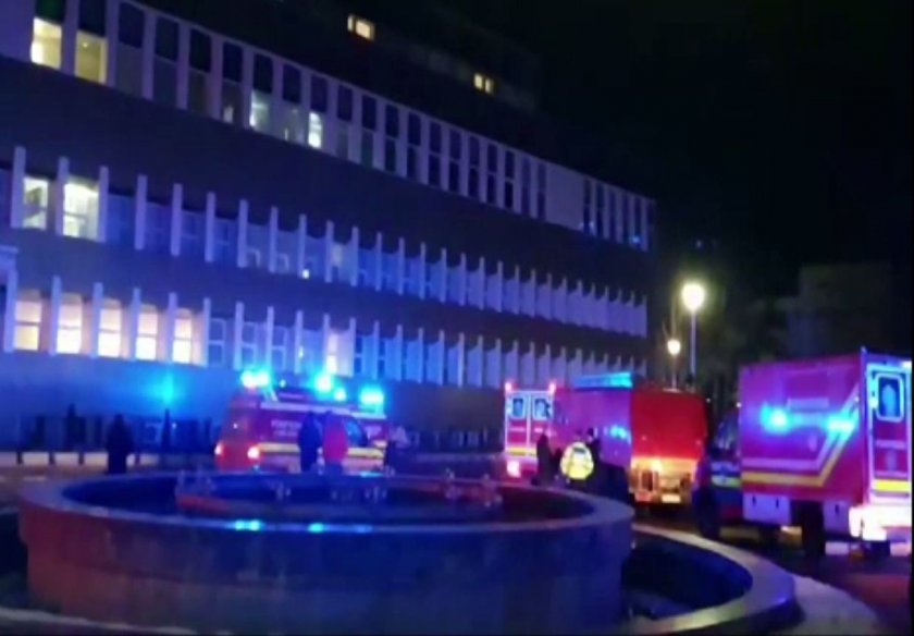 Пожар евакуира над 300 пациенти в румънска болница (СНИМКА)