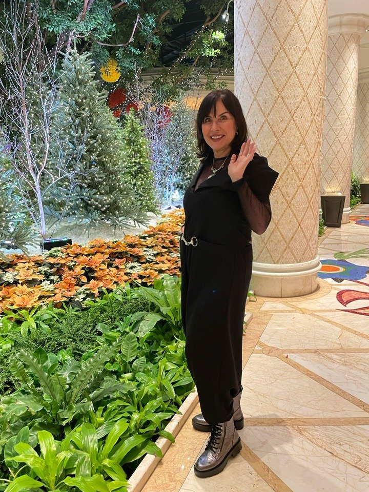 Естрадната икона Кичка Бодурова е вече на 66, но продължава