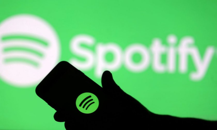 Spotify заяви, че работи по добавянето на консултативни предупреждения към
