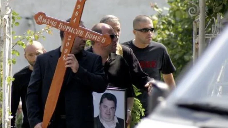 Илия Петков е бивш ръководен кадър в Криминалния отдел на