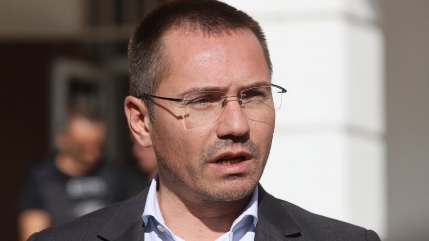Евродепутатът и заместник-председател на ВМРО Ангел Джамбазки сезира Европейската комисия
