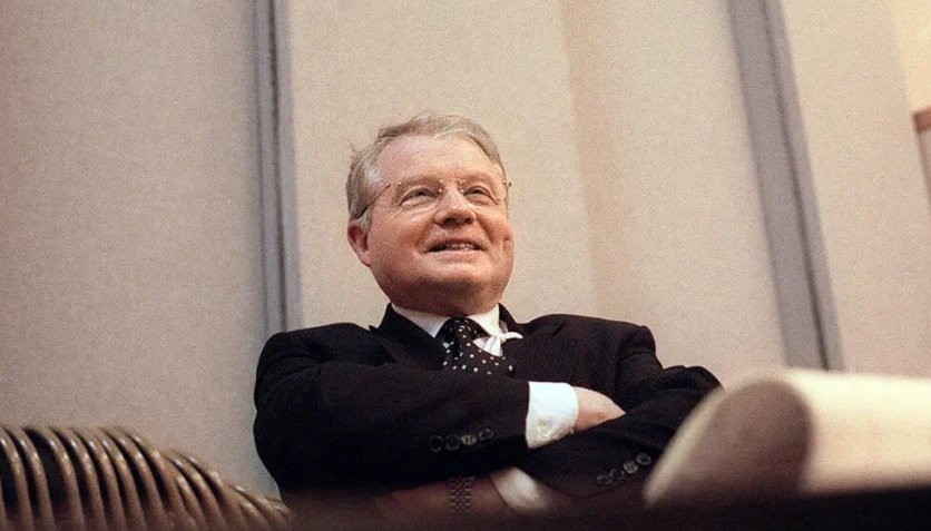 Румен Радев прати на Макрон жалейка за проф. Монтание