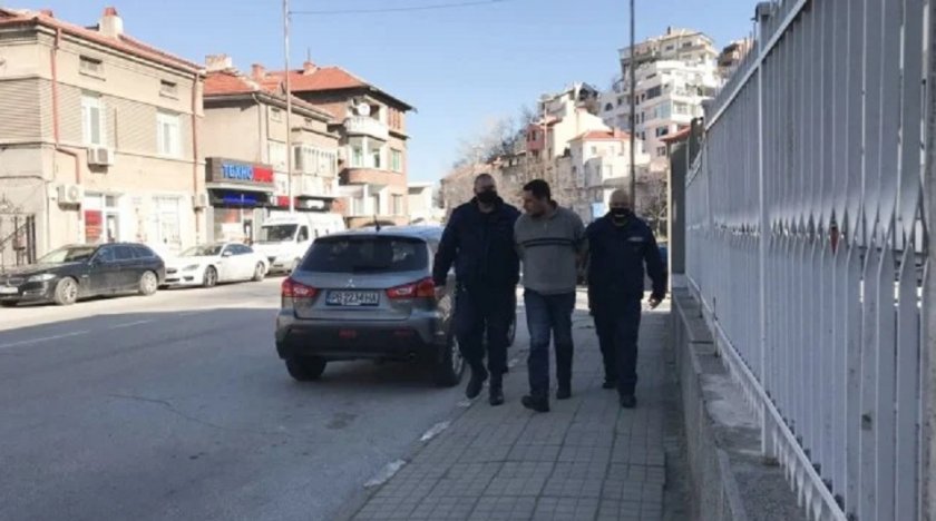 Ето го Рупеца, който обра пощата в Катуница (СНИМКИ)