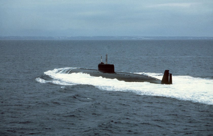 Американска атомна подводница клас “Вирджиния” беше засечена в териториалните води