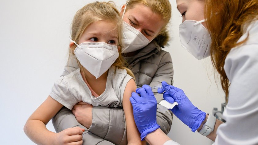 Шотландия предлага ваксини за деца от 5 до 11 г.