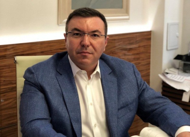 Костадин Ангелов заведе дело срещу Стойчо Кацаров за 100 000 лв.