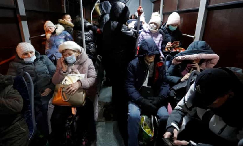 Първият автобус, осигурен за евакуация от Украйна към България, потегля
