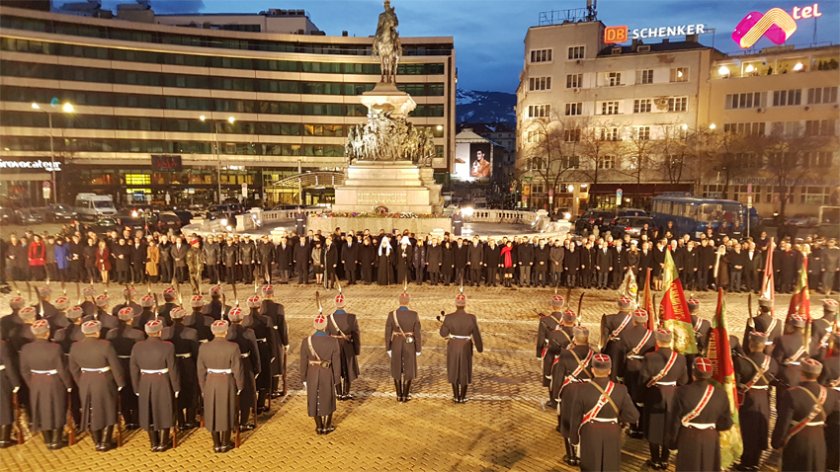 Десницата в лицето на депутата от ДБ Стоян Михалев и