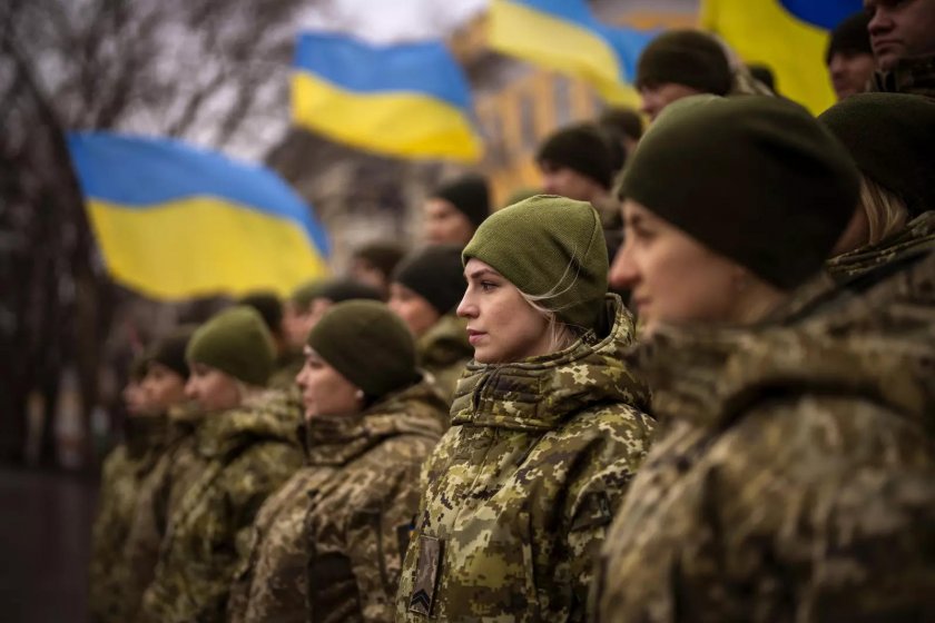 Смелите жени, които бранят границите на Украйна
