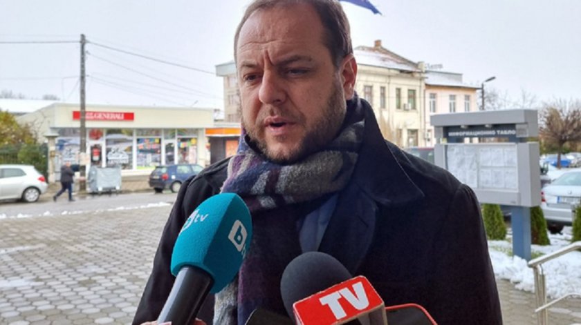 Сандов призна: В кабинета има особено мнение за подкрепата към Украйна