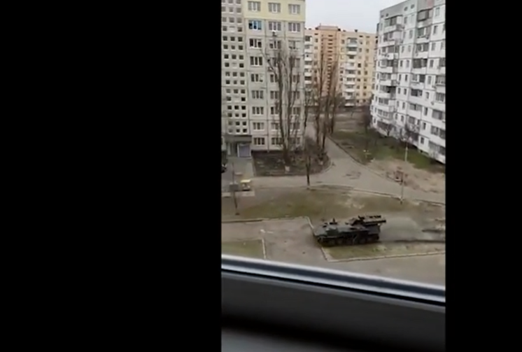 Руски войски са ударили автобуси с евакуирани цивилни. Това заяви