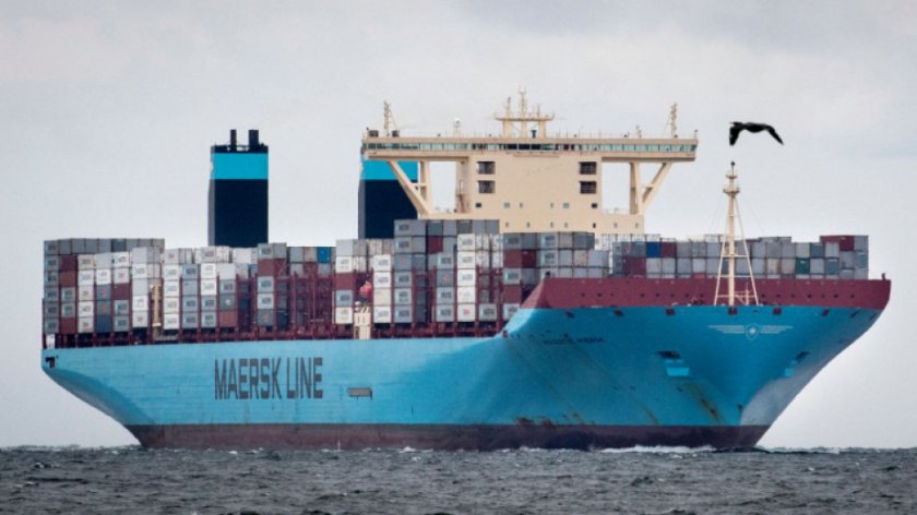Най-голямата в света компания за контейнерни превози Мерск (Maersk) временно