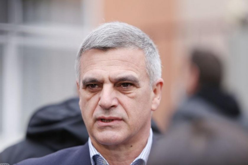 Протестират в защита на Янев пред МС