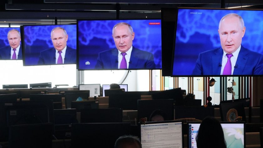 Руската опозиционна телевизия Дожд съобщи, че спира излъчването си, след