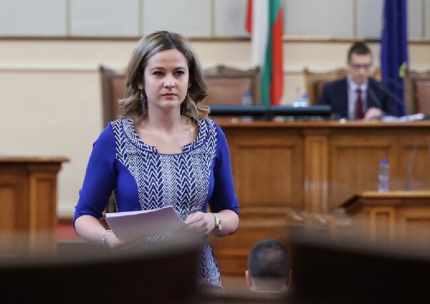 Възраждане поиска оставката на заместник-министъра на културата Весела Кондакова заради