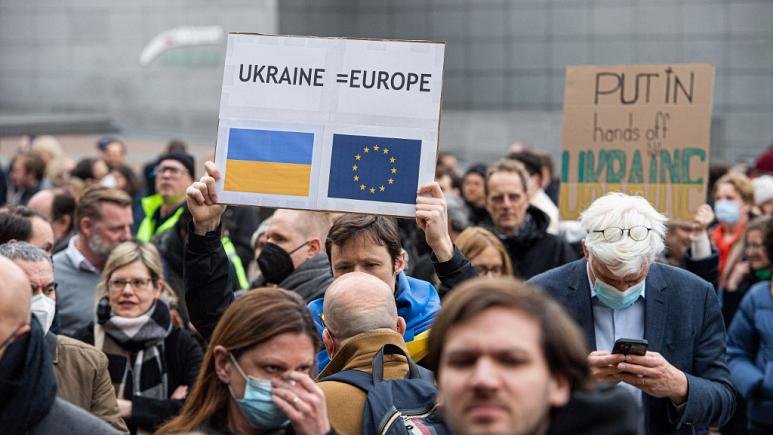 ОФИЦИАЛНО: Украйна пое към ЕС